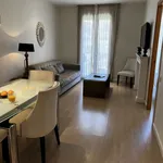 Rent 2 bedroom apartment of 700 m² in Barcelona