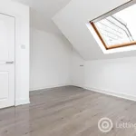 Rent 3 bedroom flat in Perth