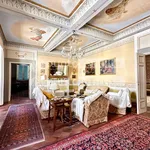 Rent 5 bedroom apartment of 335 m² in Lucca