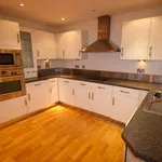 Rent 2 bedroom flat in Leigh-On-Sea