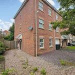 Rent 5 bedroom house in North West England