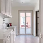 Rent 2 bedroom apartment of 889 m² in Lisbon