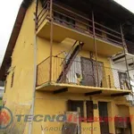 Rent 4 bedroom house of 80 m² in Forno Canavese