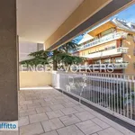 Rent 6 bedroom apartment of 155 m² in Rome