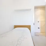 Rent a room of 120 m² in madrid