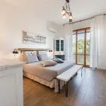 Rent 2 bedroom apartment of 102 m² in Florence