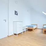 Pronajměte si 3 ložnic/e byt o rozloze 120 m² v Prague