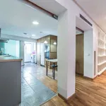 Rent a room of 200 m² in valencia