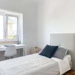 Rent a room in lisbon