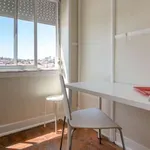 Rent a room in lisbon