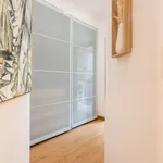 Rent 2 bedroom apartment of 65 m² in Lisbon