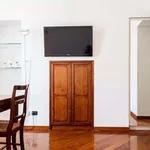 Rent 4 bedroom apartment of 70 m² in Milan