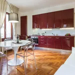 Rent 1 bedroom apartment of 52 m² in Florence