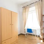 Rent a room of 90 m² in granada