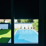 Rent a room of 120 m² in Costa da Caparica