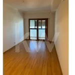 Rent 3 bedroom apartment of 89 m² in Lisbon