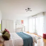 Rent a room in paris