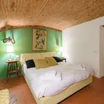 Rent 2 bedroom apartment in florence