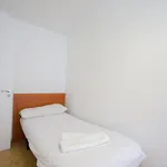 Rent 5 bedroom apartment in Valencia