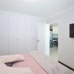 Rent 2 bedroom apartment in Cape Town