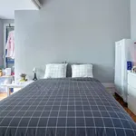 Rent a room in lisbon