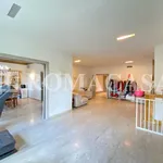 Rent 5 bedroom apartment of 300 m² in Roma