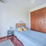 Rent a room in lisbon