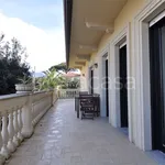 Appartamento in affitto a Pietrasanta via della libertà, arredato, terrazzo, balcone - TrovaCasa