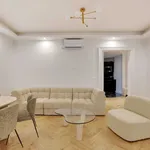 Rent 2 bedroom apartment of 969 m² in Paris