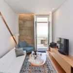 Rent 2 bedroom apartment of 100 m² in Porto