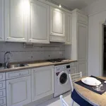 Rent 3 bedroom apartment in Milan