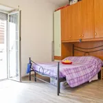 Rent a room of 80 m² in rome