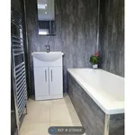 Rent 2 bedroom house in Leeds