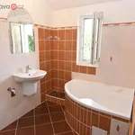 Pronajměte si 3 ložnic/e byt o rozloze 79 m² v Grygov