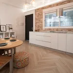 Rent 3 bedroom house of 150 m² in Seville
