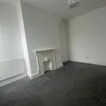 Rent 3 bedroom flat in North West England