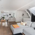 Rent 4 bedroom apartment of 124 m² in Stadionbuurt