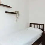 Rent a room of 80 m² in madrid