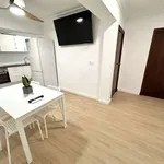 Rent a room of 100 m² in Valencia