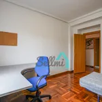 Rent 4 bedroom apartment of 144 m² in Oviedo