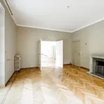 Rent 4 bedroom apartment in Ixelles