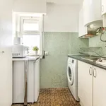 Rent 1 bedroom apartment of 45 m² in Lisbon