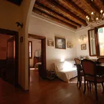 Rent 2 bedroom apartment in Venice