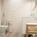 Rent 2 bedroom apartment of 70 m² in Málaga