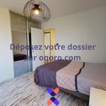 Appartement de 11 m² avec 5 chambre(s) en location à Vénissieux