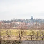 Pronajměte si 3 ložnic/e byt o rozloze 87 m² v Prague