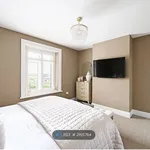 Rent 3 bedroom house in North East Derbyshire