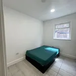 Rent 4 bedroom apartment in East Of England