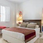 Rent 1 bedroom apartment of 646 m² in Seville