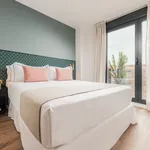 Rent 4 bedroom apartment of 89 m² in Madrid